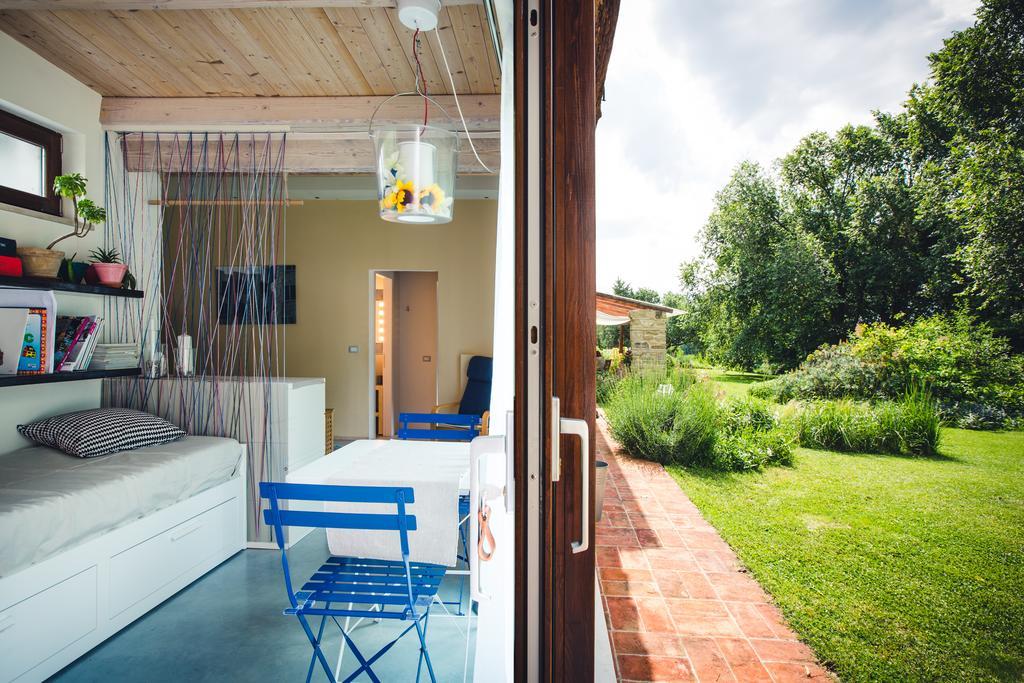 B&B I Fiori Della Cava Pesaro Exteriör bild